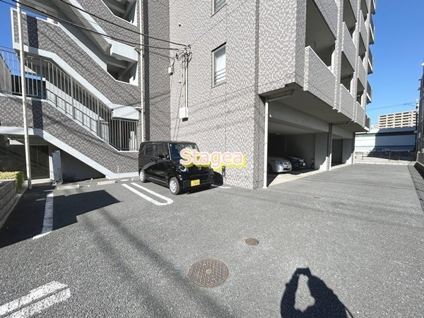 プレ・アビタシオン春日部Ⅲの駐車場