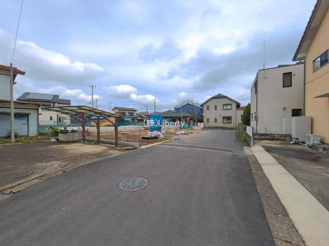 牛久市田宮町29期　新築戸建　1号棟の前面道路含む現地写真