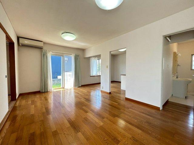 志染町青山5丁目戸建の居間・リビング