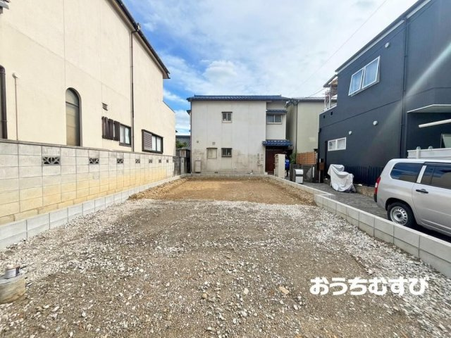 春日井市不二ガ丘2丁目(全1棟)の前面道路含む現地写真