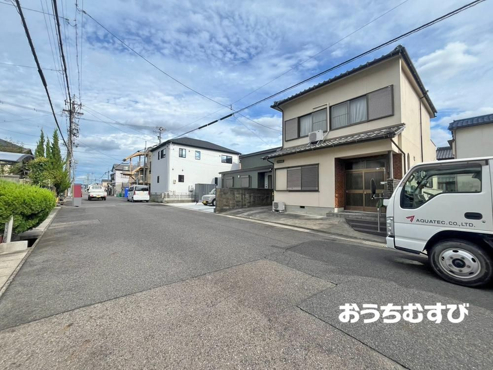 春日井市不二ガ丘2丁目(全1棟)の前面道路含む現地写真