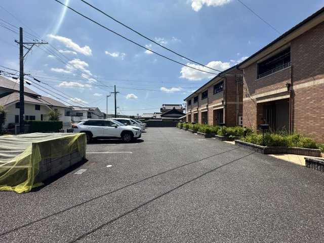 パレス　メグミの駐車場