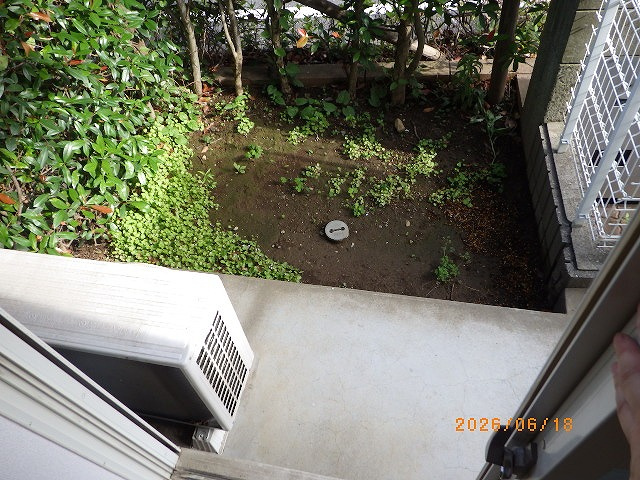 ブリージングタウン百草園の庭
