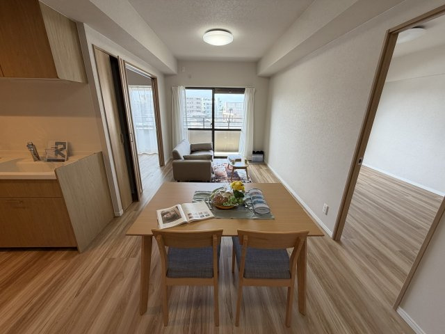 ライオンズヒルズ具志の居間・リビング