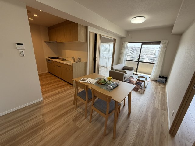 ライオンズヒルズ具志の居間・リビング