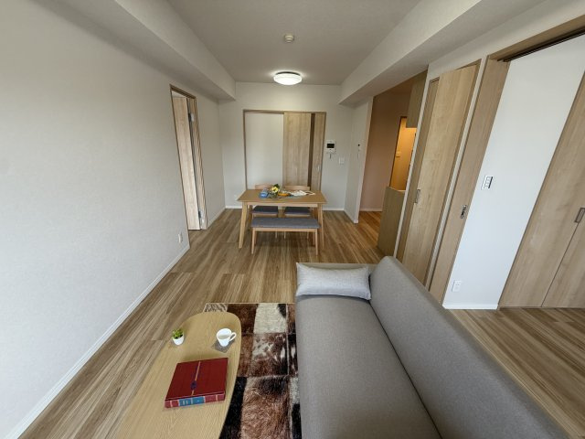ライオンズヒルズ具志の居間・リビング