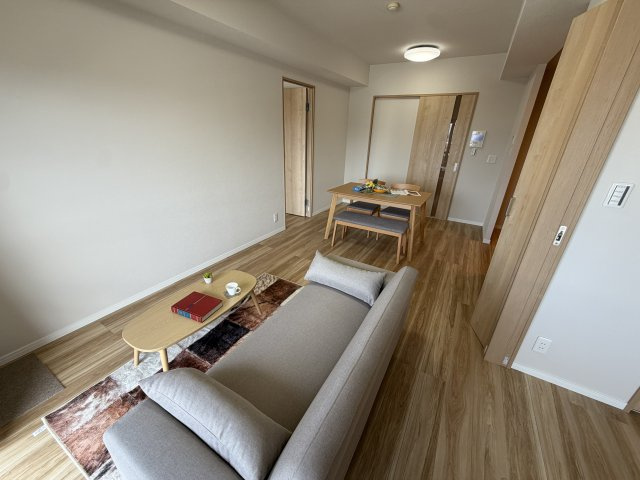 ライオンズヒルズ具志の居間・リビング