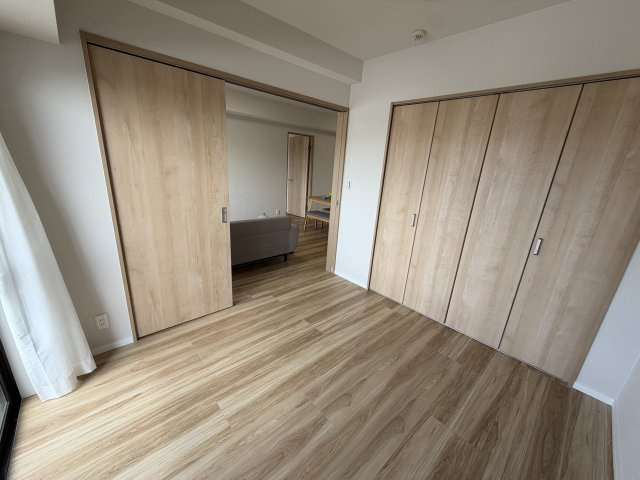 ライオンズヒルズ具志の洋室