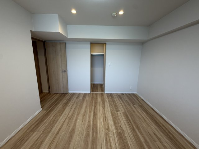 ライオンズヒルズ具志の洋室