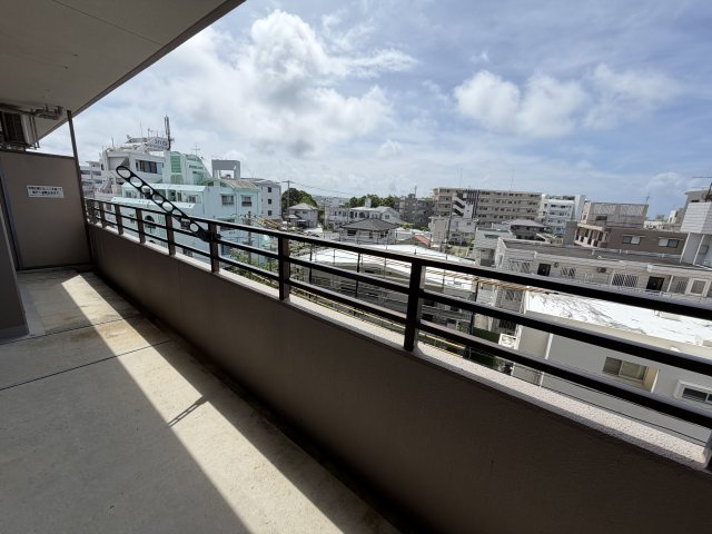 ライオンズヒルズ具志の展望
