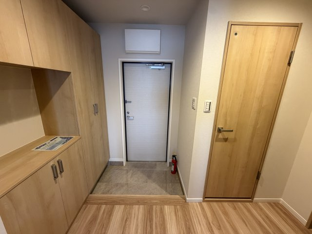 ライオンズヒルズ具志の玄関