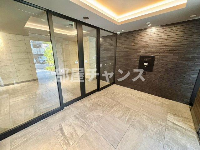 プレサンスレイズ千種今池Ⅱのエントランス