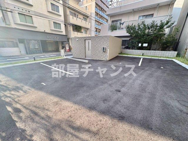 プレサンスレイズ千種今池Ⅱの駐車場