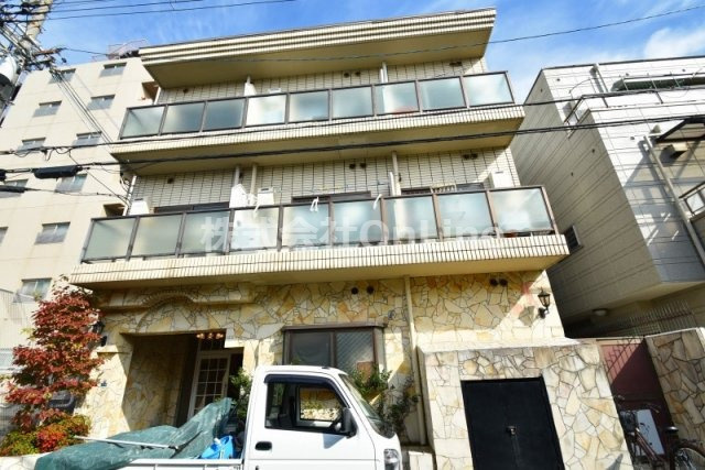 大宝菱屋西ロイヤルハイツの外観