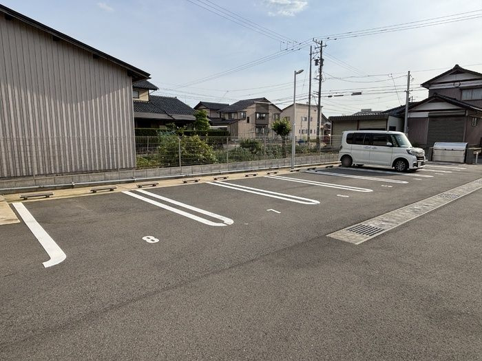 クレシア山総Ⅱの駐車場