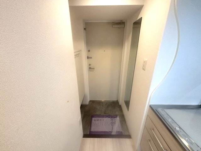 セレニテ神戸元町クレアの玄関