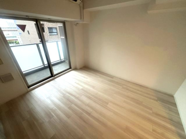 セレニテ神戸元町クレアの居間・リビング