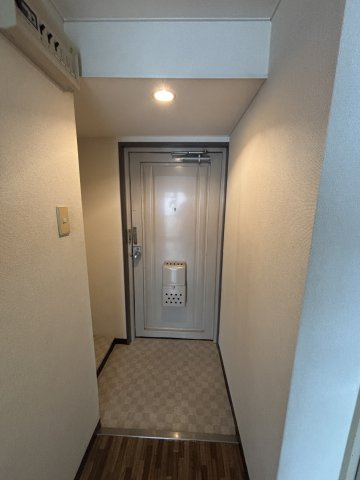グローバル杭瀬の玄関