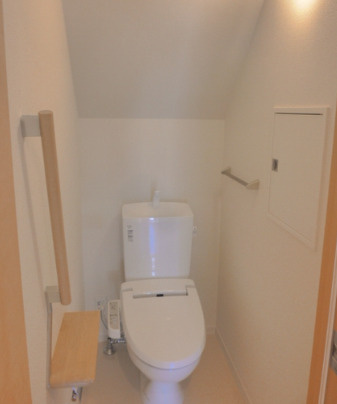 テラス1Q2のトイレ|落ち着いたトイレです