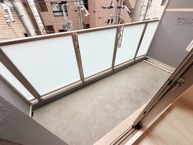 セレニテ神戸元町クレアのバルコニー