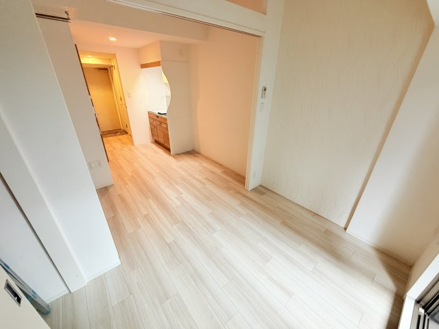 セレニテ神戸元町クレアの居間・リビング