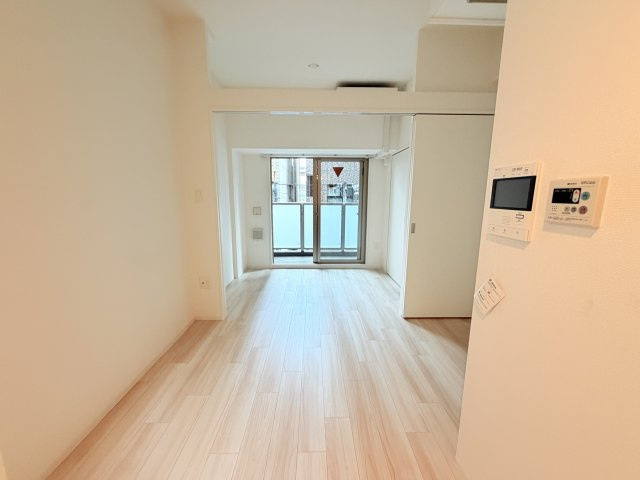 セレニテ神戸元町クレアの居間・リビング