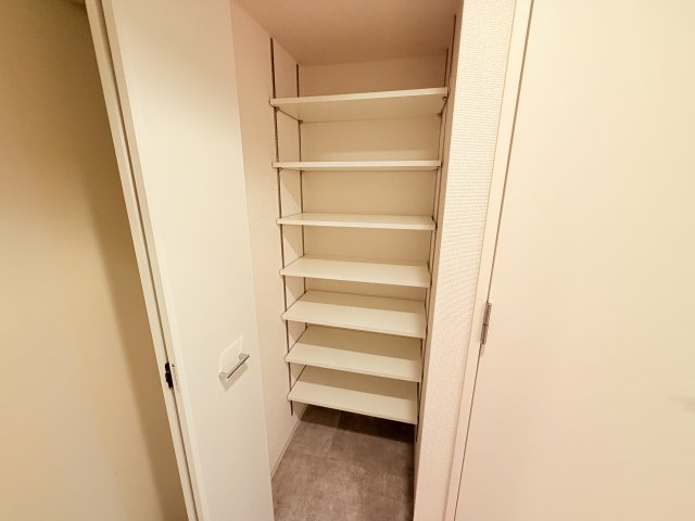 セレニテ神戸元町クレアの収納