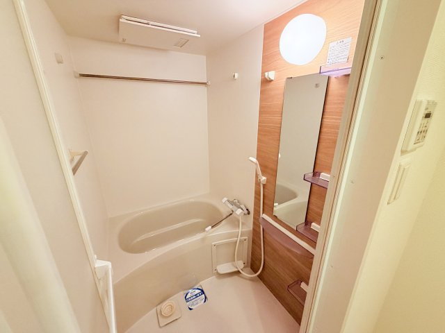 セレニテ神戸元町クレアの浴室