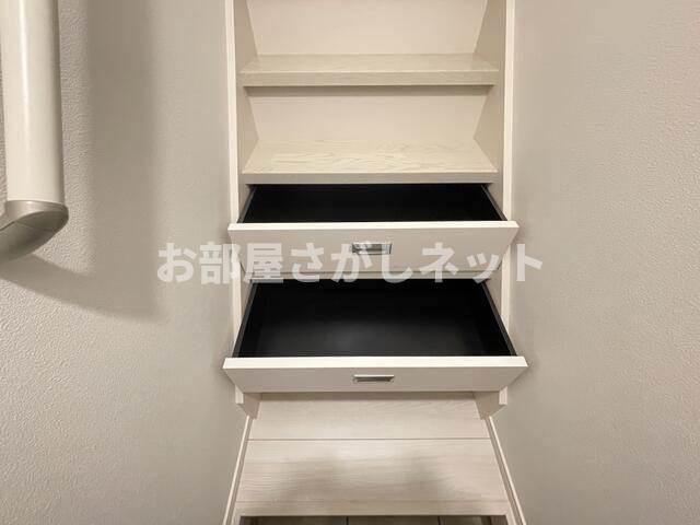 バーミープレイス西新宿【おとり物件なし】の収納