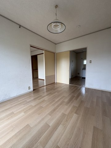 エステートピア赤松の居間・リビング