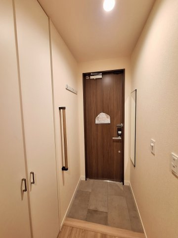 ＧｒａｎｄＶｉｌｌａ鷺宮の玄関|★玄関横にも収納あり★