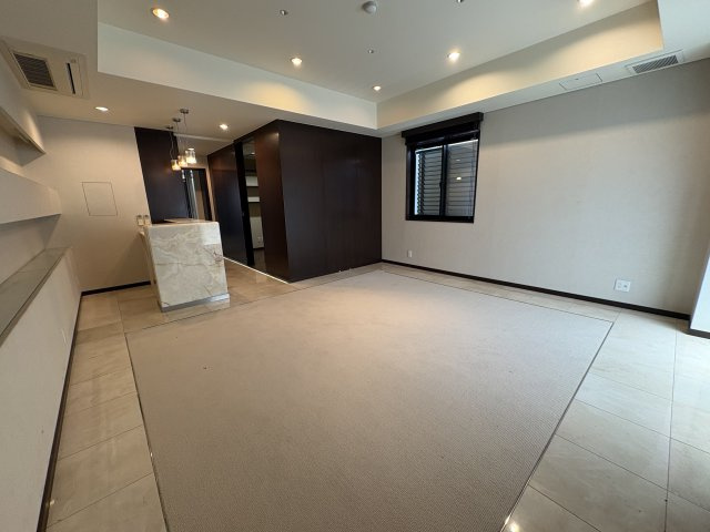LUXE 真法院の内装
