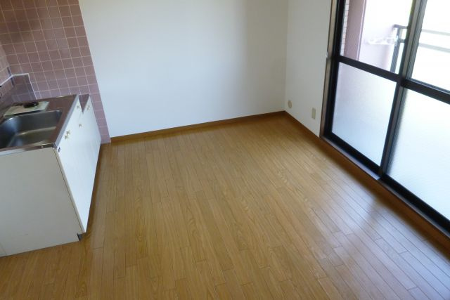 床色が落ち着いた色合いで、とてもきれいです。