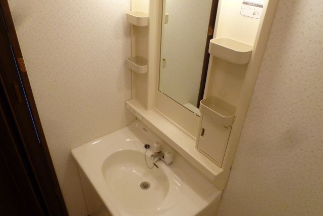 独立洗面化粧台付きでおすすめです！