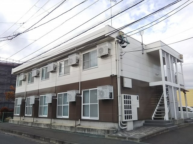 【外観】 | レオパレス西仙北 | 落ち着いた雰囲気の外観です