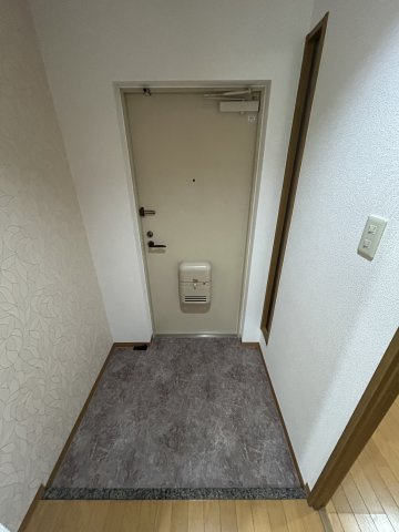 フローラルコート橘の玄関