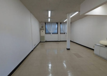 厚木市旭町１丁目の倉庫