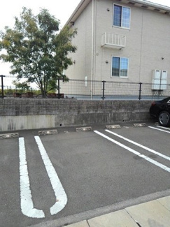 【駐車場】 | エアリーヒルズ | 駐車場があります