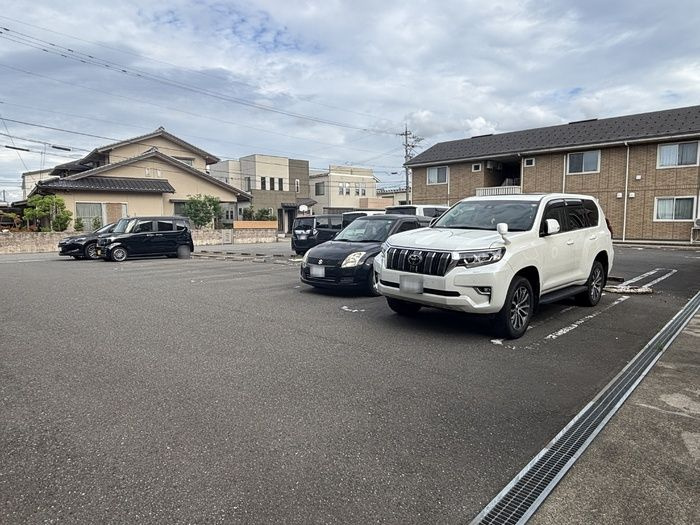 リビングタウン舟橋壱番館　Cの駐車場
