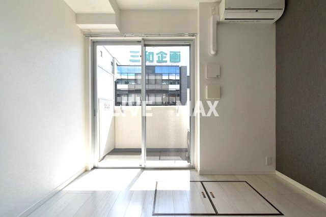 【寝室】スプランディッド新大阪DUE