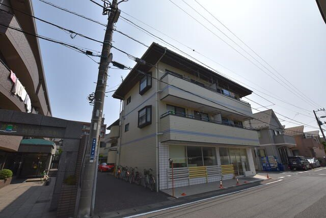 メゾン町山の外観