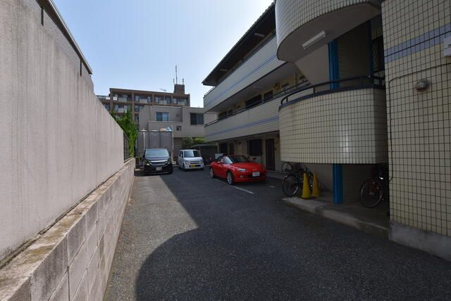 メゾン町山の駐車場