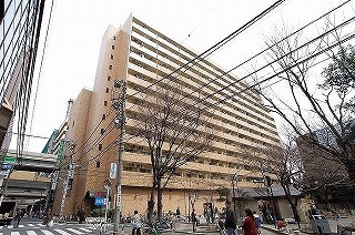 ライオンズプラザ池袋の外観