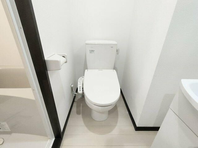 ジェラトーニ浦安のトイレ|他部屋参考写真