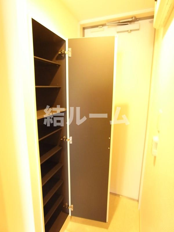 板橋区赤塚６丁目の賃貸マンションの玄関