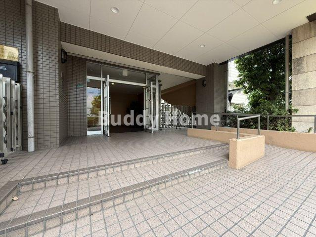 サニークレスト平野西脇のエントランス