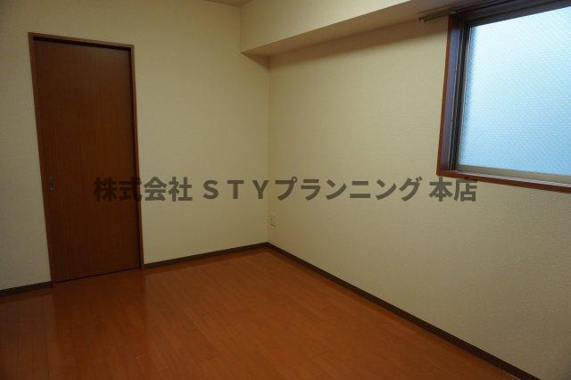 仲介手数料0！！Gramercy Shirakawa Koenの洋室