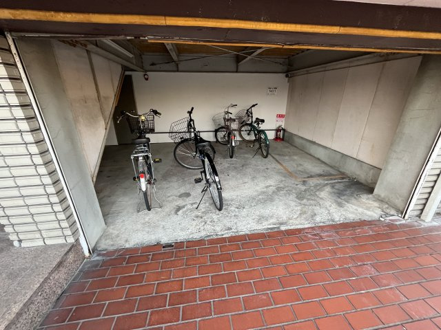 アクティー大和3号の駐車場