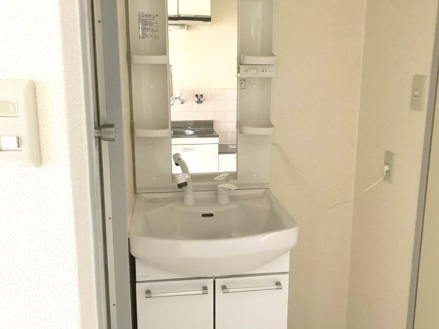 コムズスクエア大日の洗面所|イメージとして同建物他部屋を表示しています