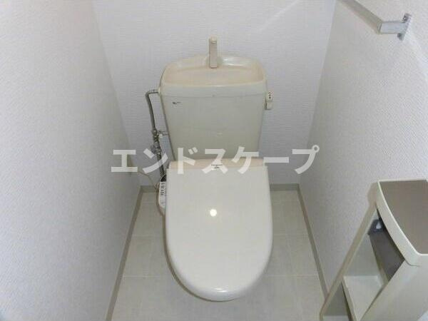 エルフローラCのトイレ|高崎、前橋のお部屋探しはエンドスケープまで！お客様の理想お聞かせ下さい♪